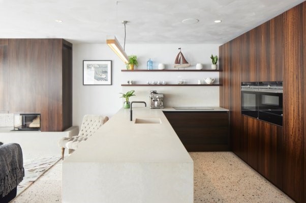 Caesarstone 4043 Primordia white kitchen worktop, Kitchen design by RX Architects, Photography Richard Chivers