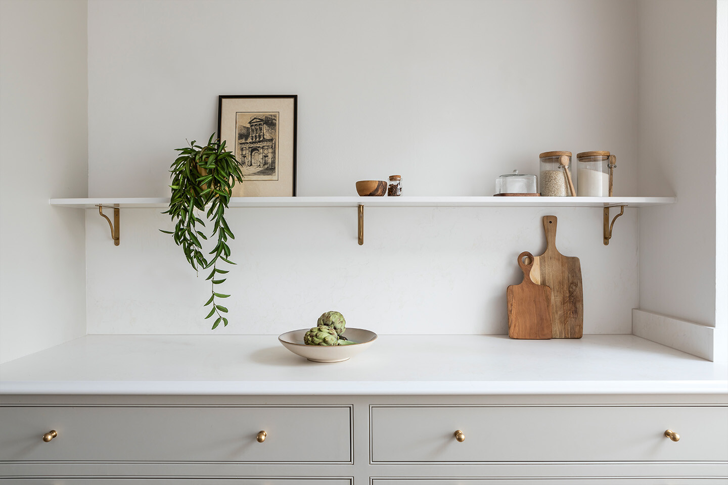 Close-up of a Caesarstone Layalite kitchen worktop