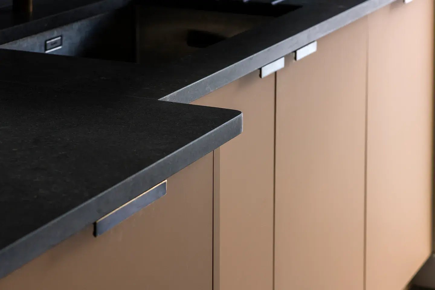 caesarstone-inglis-hall-rugged-concrete-06