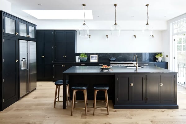 caesarstone-kate-feather-vanilla-noir-01