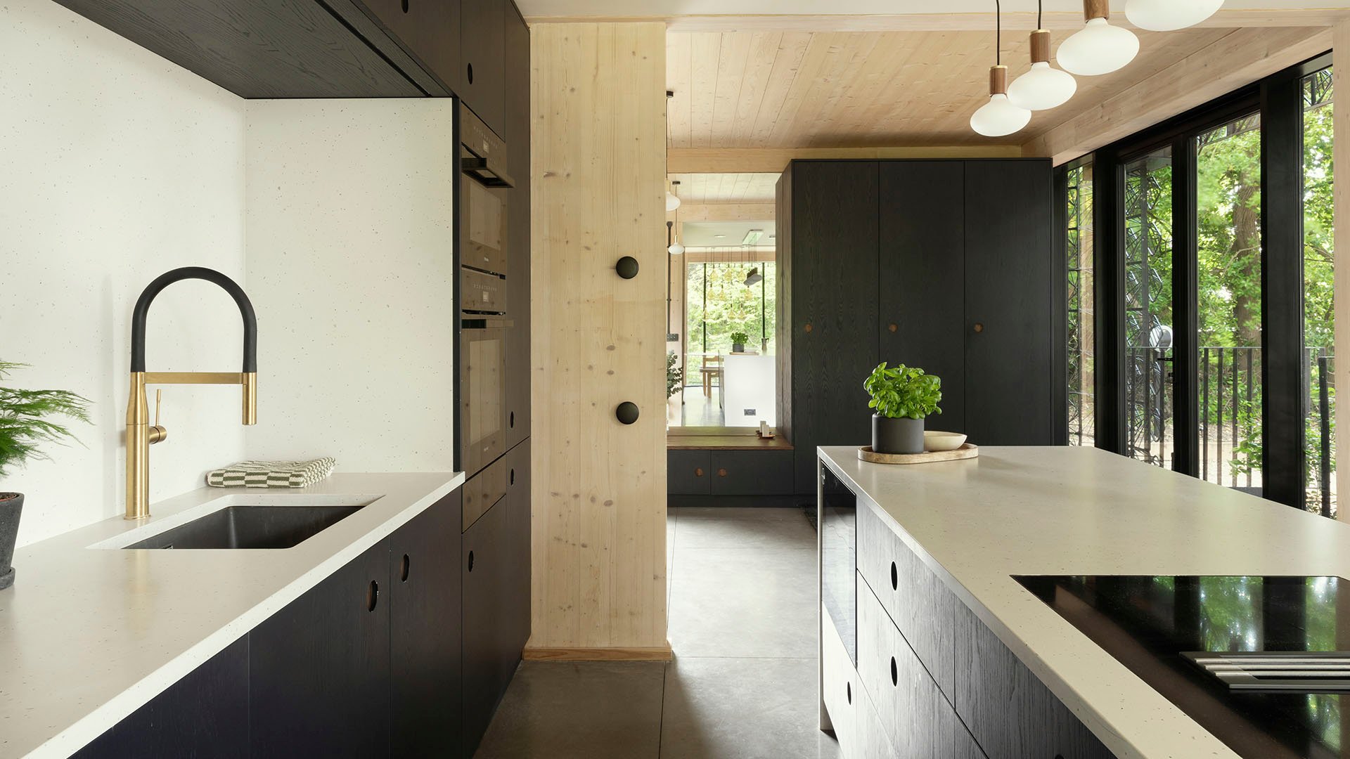 Caesarstone Frozen Terra quartz worktops and kitchen island