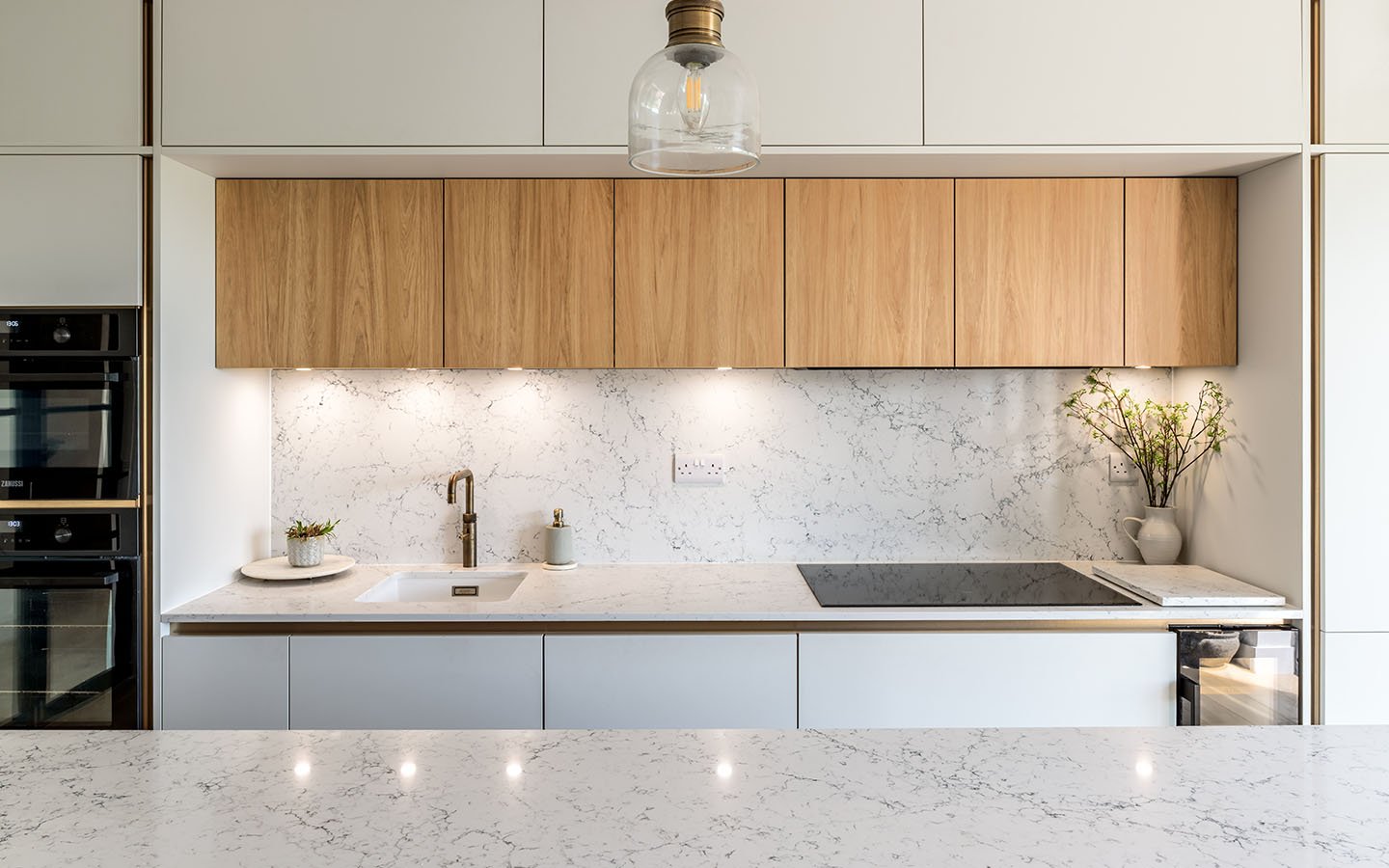 Making a statement in a contemporary kitchen with Caesarstone