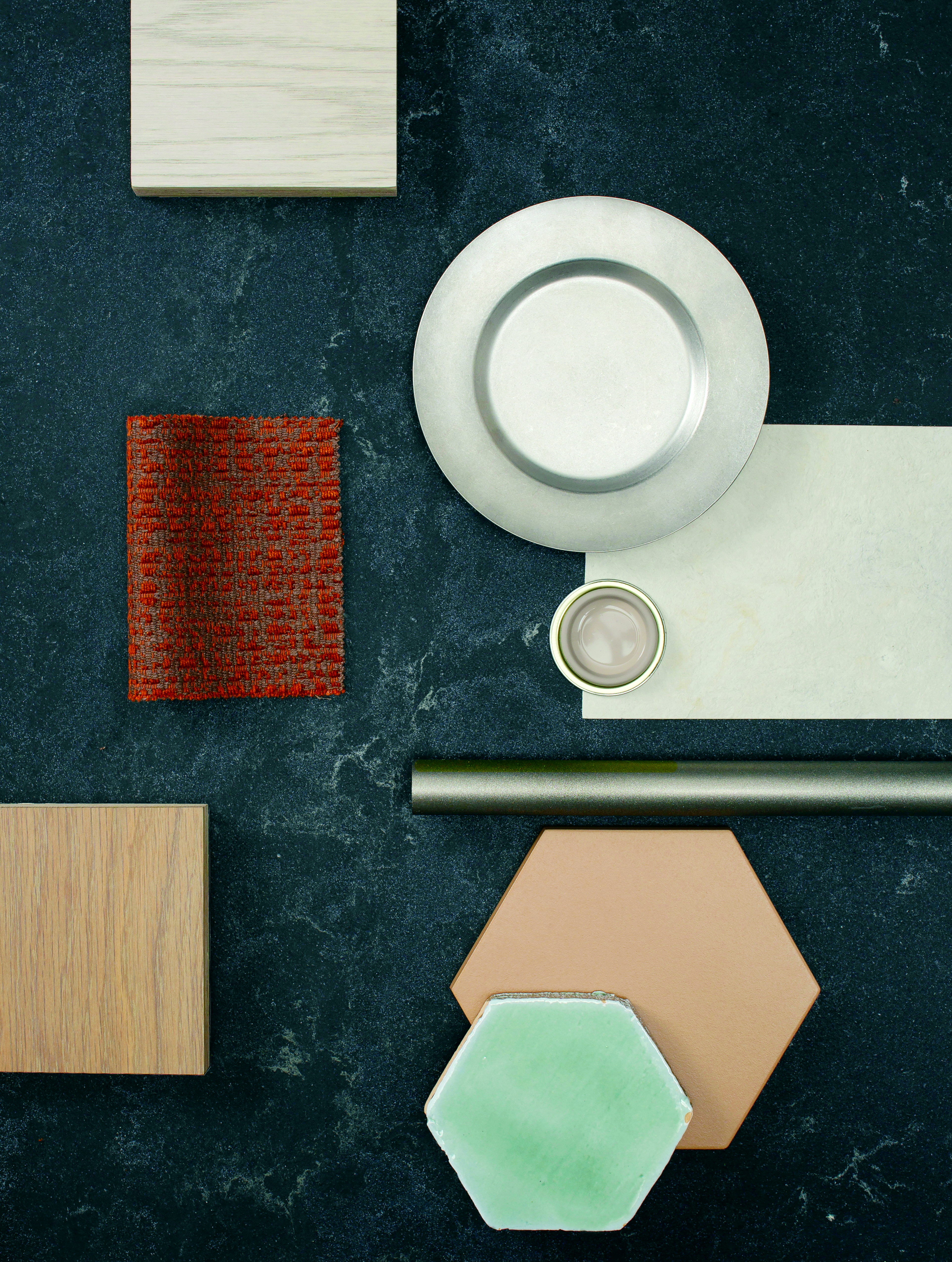 black worktop kitchen woodboard