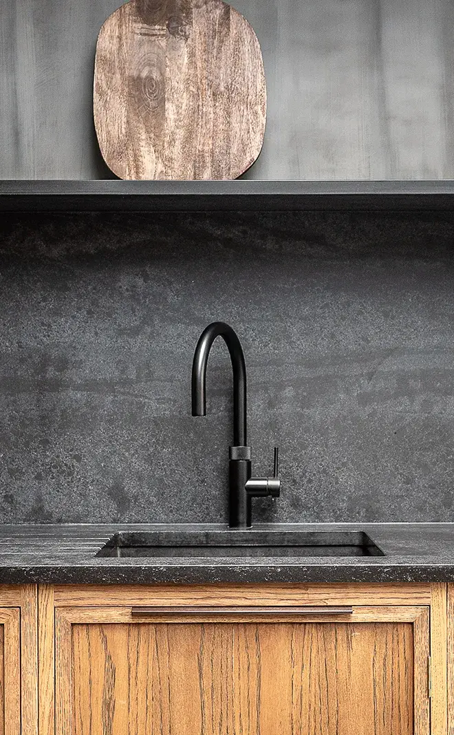 caesarstone-heringbone-house-black-tempal-costings-preview