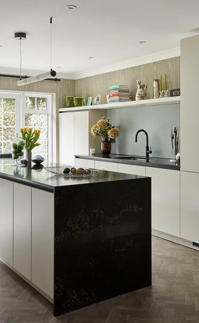 caesarstone-piqu-vanilla-noir-cost-preview