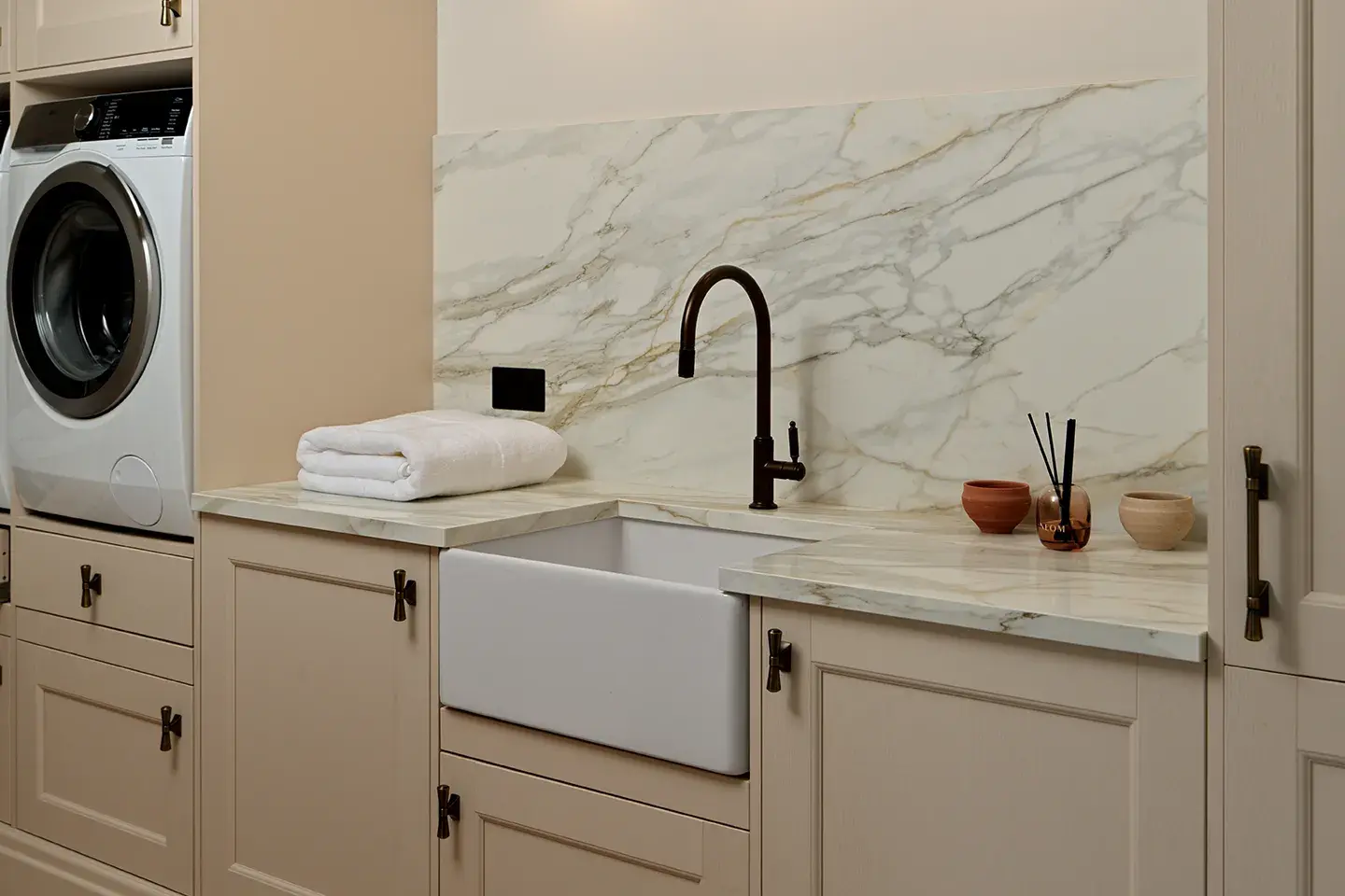 Caesarstone Mirabel porcelain worktops and splashbacks in a utility room